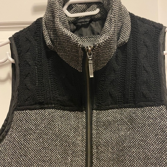 Natural Reflection Vest - Picture 2 of 4